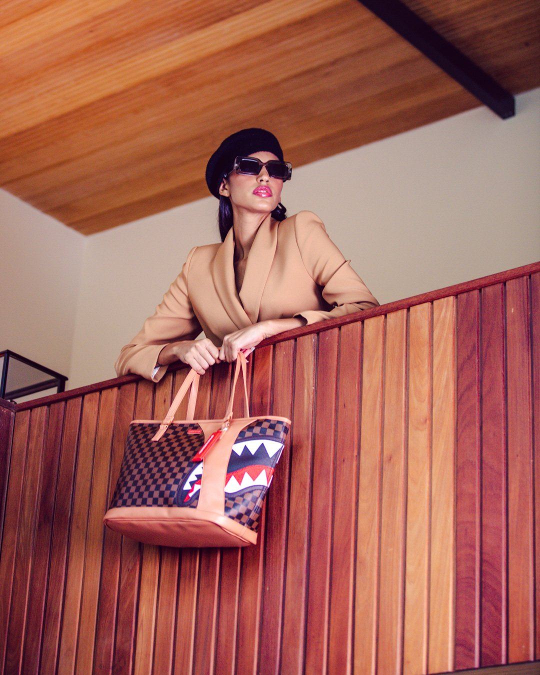 Sprayground Bag HENNY AIR TO THE THRONE TOTE Multicolor