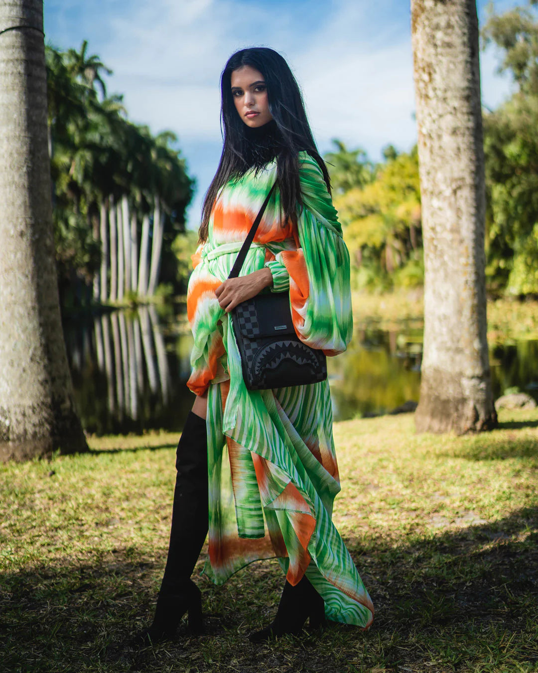 Henny Phantom Messenger Bag